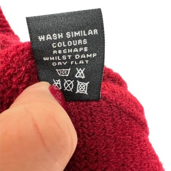 BCBGMAXAZRIA Knitted Fringed Cowl Neck Red Poncho Size S - Picture 6 of 7